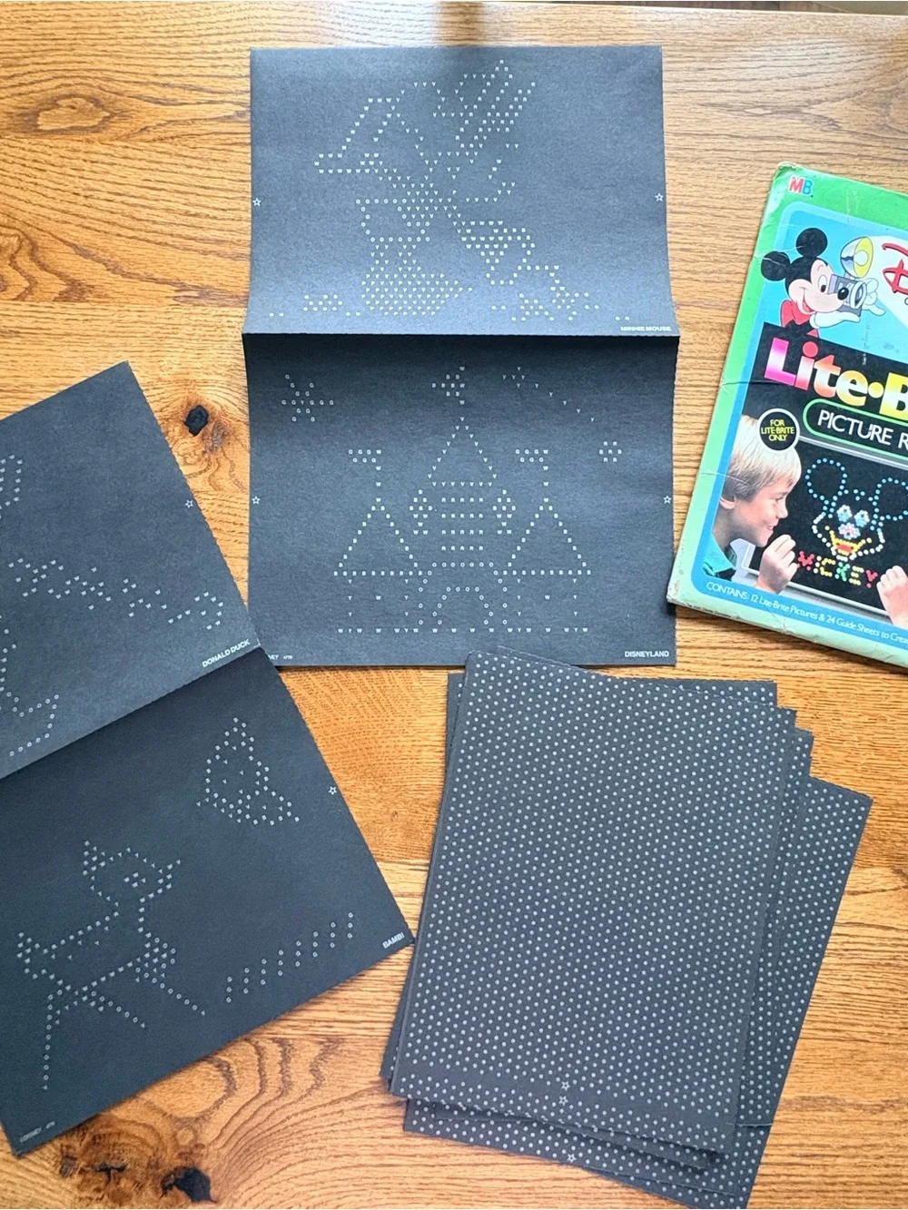 VTG Lite Brite Picture Refill Disney- 4 lite Brite Pictures & 24 guide sheets